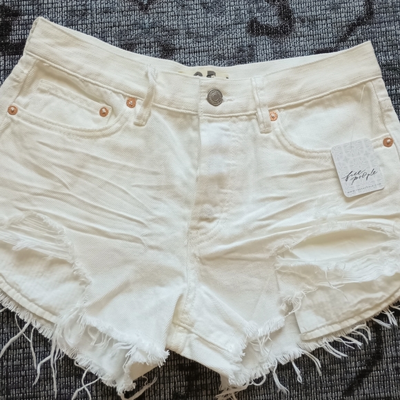 Free People - Picture 1 of 6